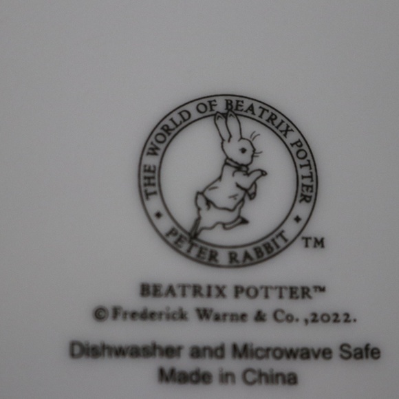 BEATRIX POTTER PETER BUNNY RABBIT EASTER DINNER PLATES - S/4 - NEW - Picture 5 of 6